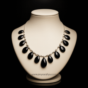 Onyx Araliya – Eclipse Elegance Necklace