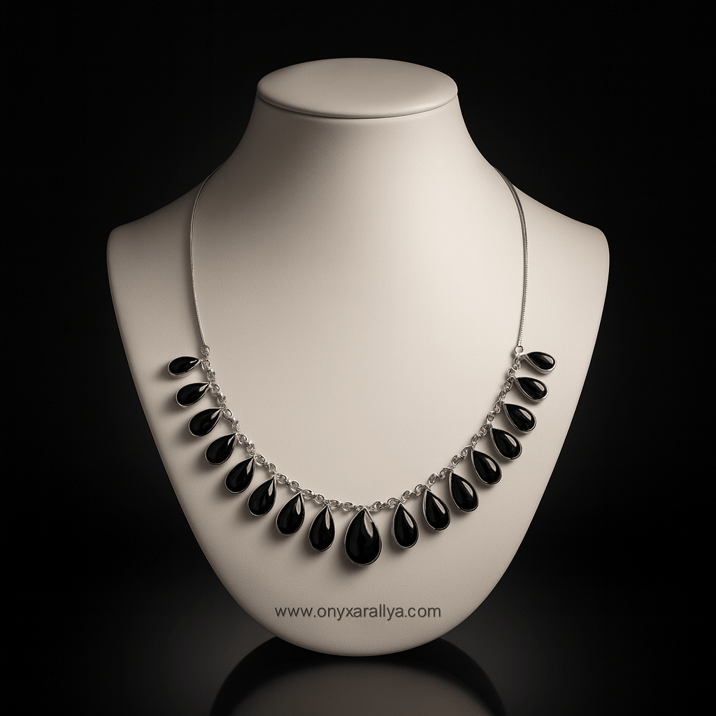 Onyx Araliya – Obsidian Whisper Necklace