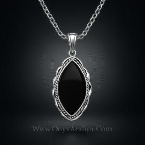 Onyx Araliya – The Vintage Noir Rope-Edge Pendant