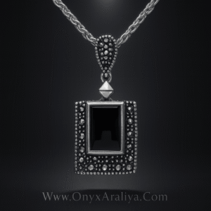 Onyx Araliya – The Noir Dynasty Rectangular Pendant