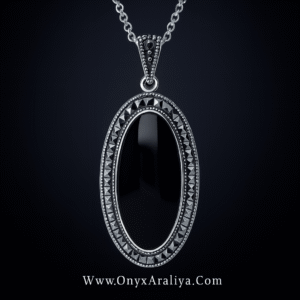 Onyx Araliya – The Obsidian Monarch Oval Pendant