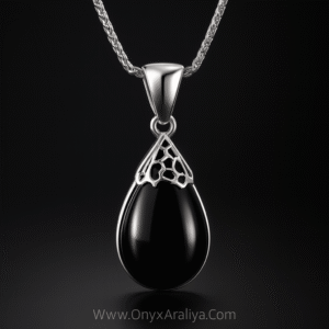 Onyx Araliya – The Noir Essence Pendant