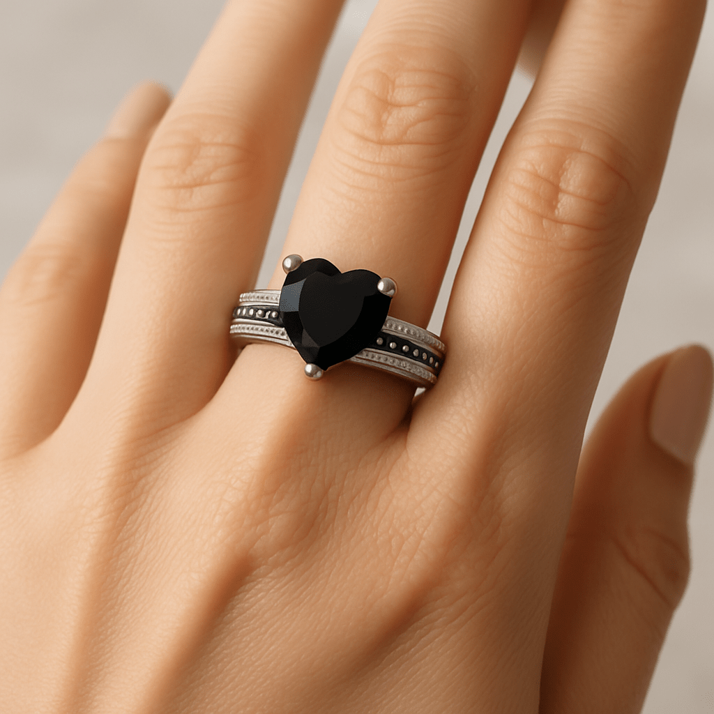 heart-cut black onyx - Image 2